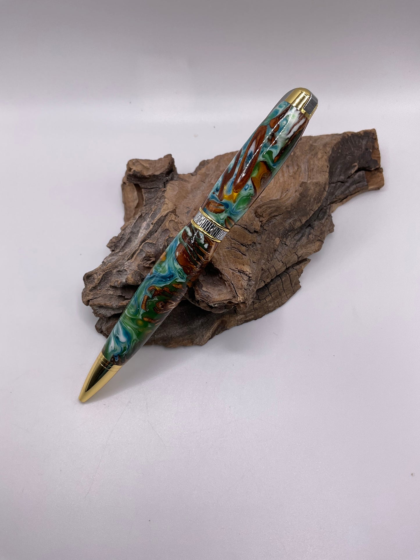 Mogul Twist Ink Pen in Chrome & Gold 1156