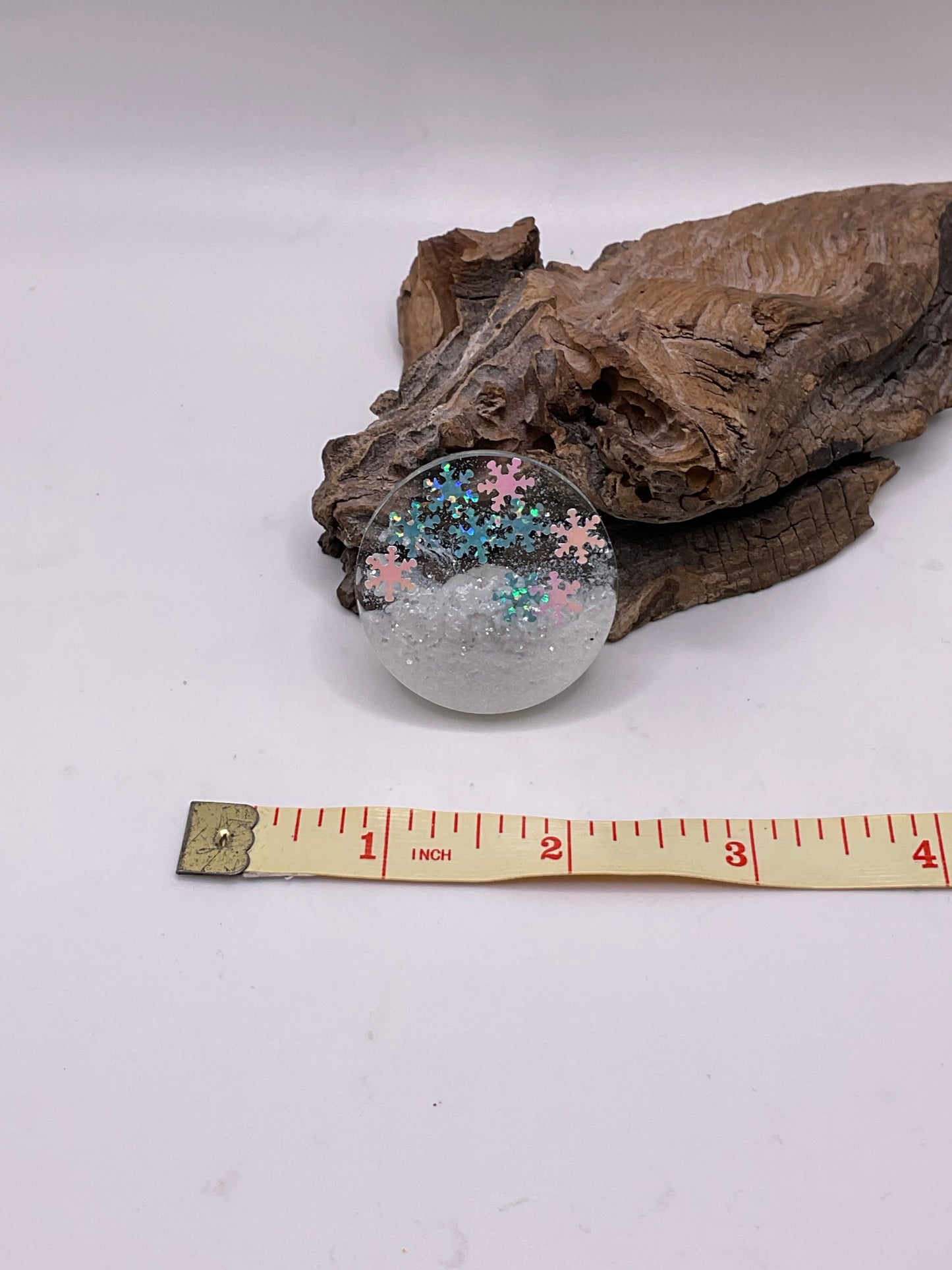 Snowflake Cover Minder 143