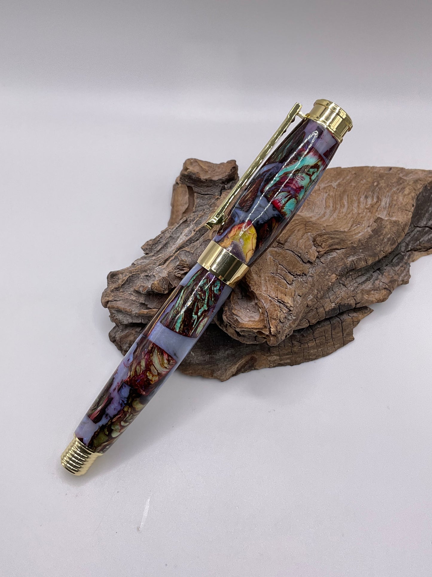 Hurricane Ink Pen in Gold 1339