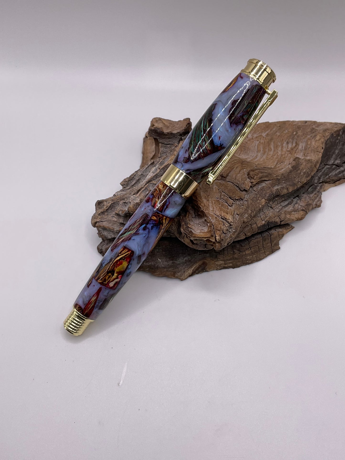 Hurricane Ink Pen in Gold 1339