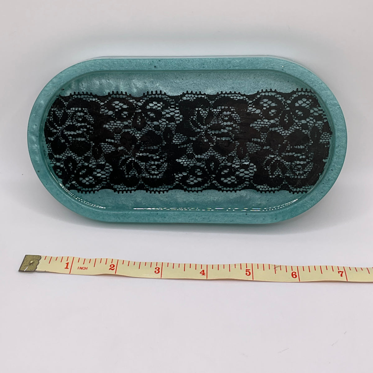 Something Chic Oval Trinket Tray & Cover Minder Set 298 (7x3.5 inches)